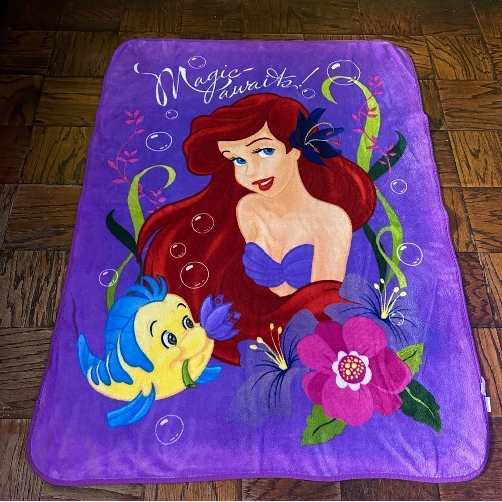 Disney Princess Ariel fleece Blanket 44” x 58”